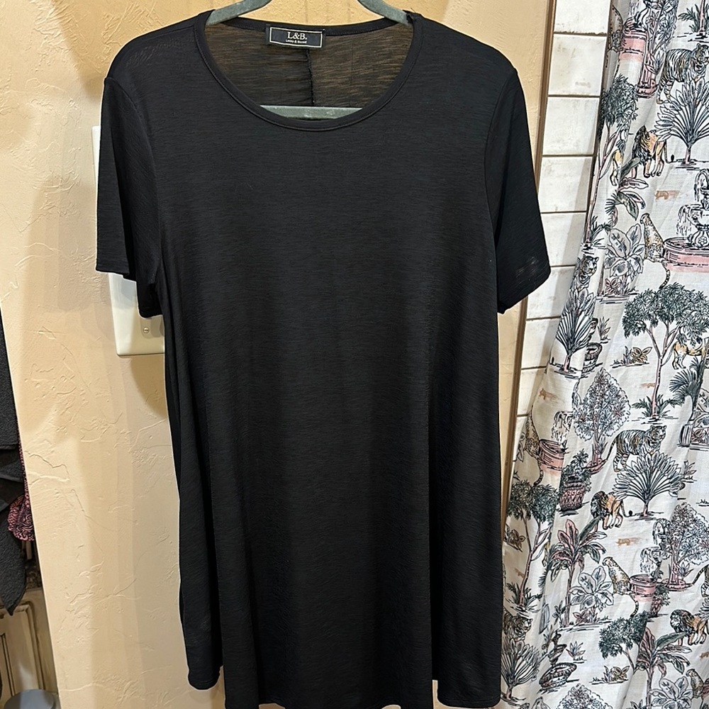 Lucky & Blessed Black Relaxed Short Sleeve flowy Dress with pockets